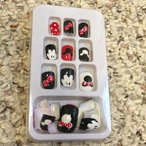 Press-on Designer Manicure